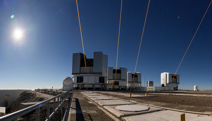 유럽 남방 천문대(ESO)의 초대형 망원경 간섭계(VLTI)